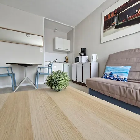 - Pleine - 1 Avenue Des Pays De Monts - 1-1 *